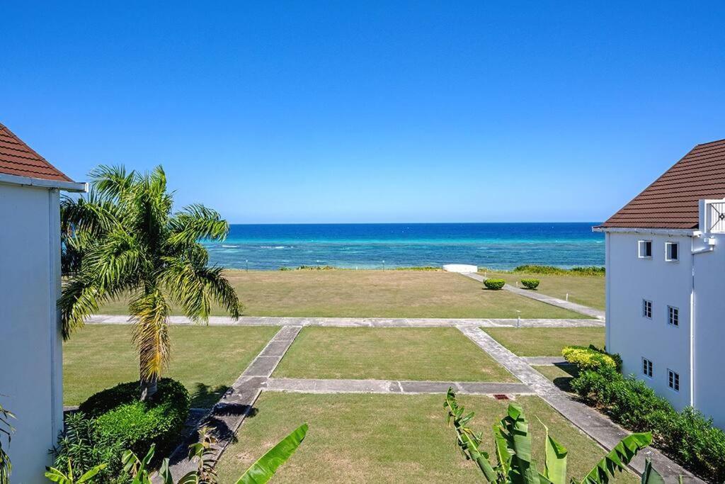 Palm Ja Sce22 - Elegant 2 Bedroom With Beach & Pool Access Montego Bay Eksteriør billede